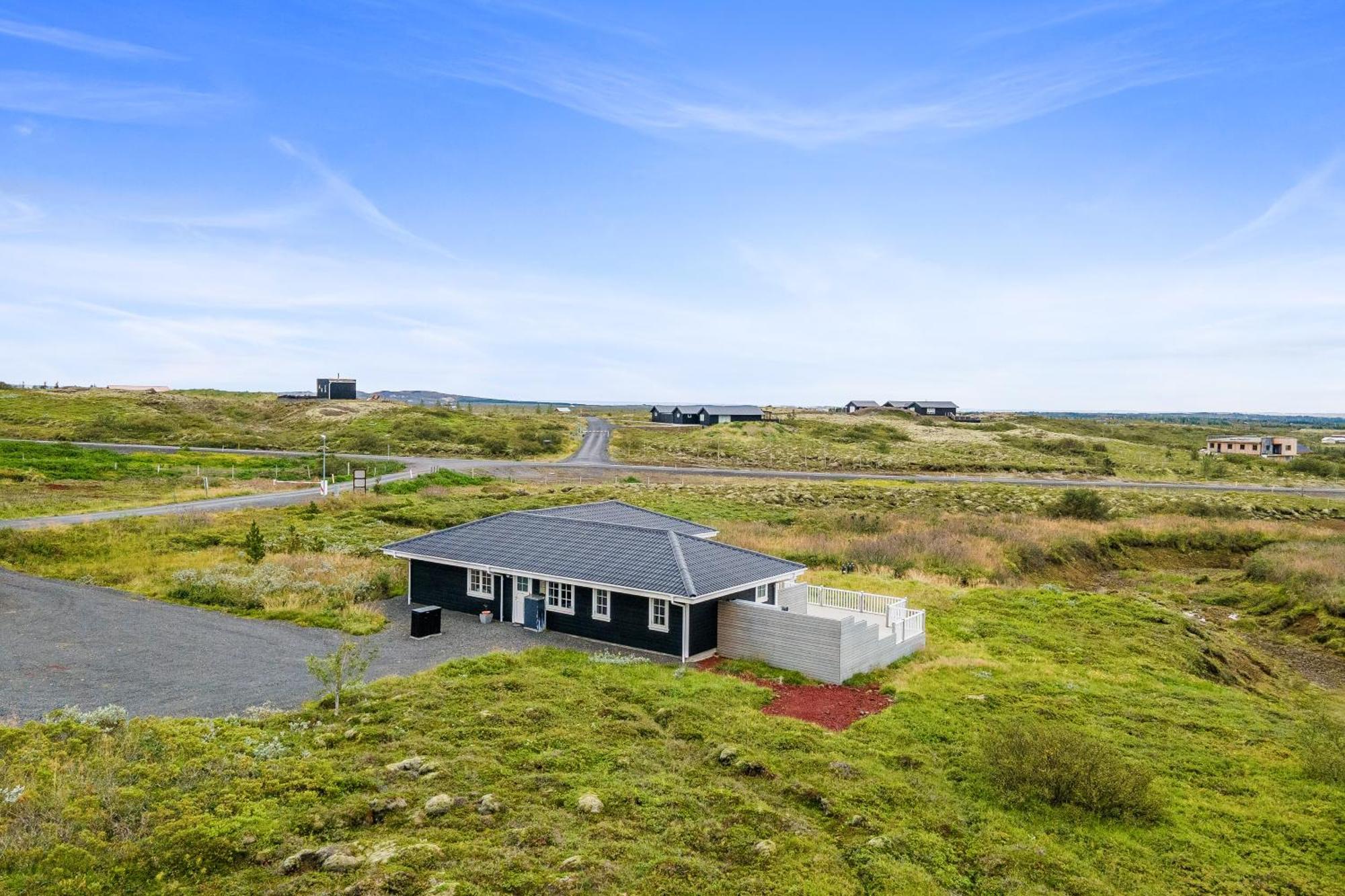 Venture Vacations-Golden Circle Hot Tub Cabin Selfoss Exterior photo
