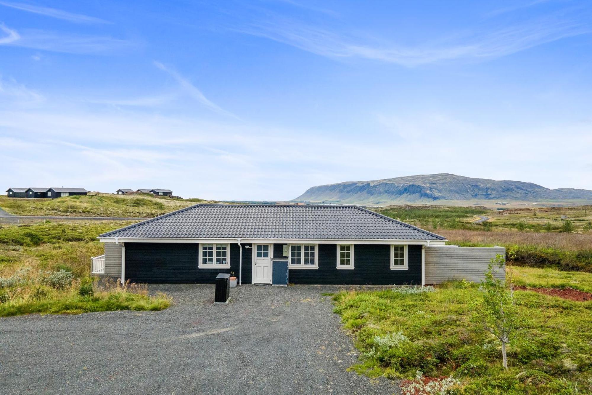 Venture Vacations-Golden Circle Hot Tub Cabin Selfoss Exterior photo