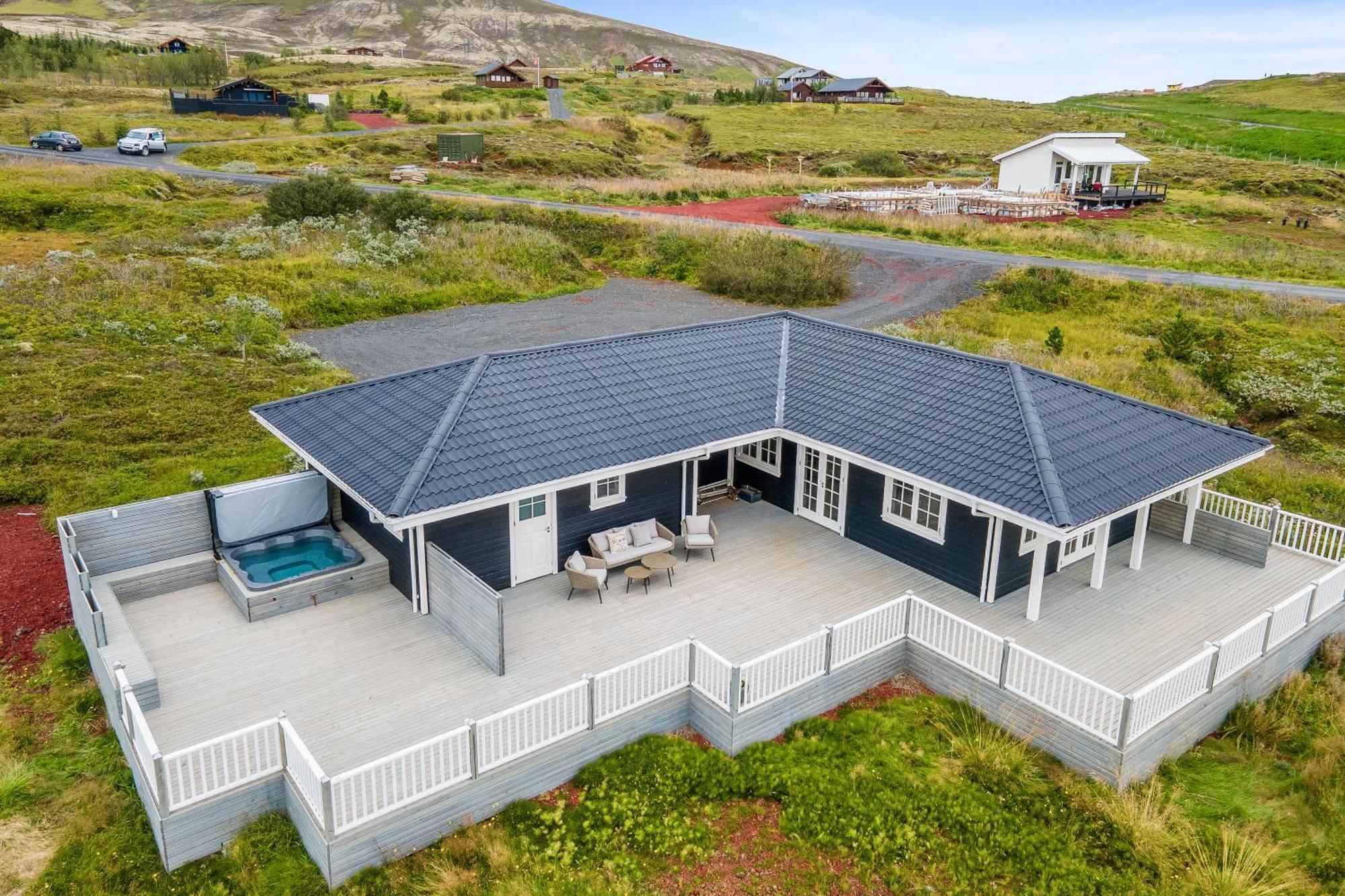 Venture Vacations-Golden Circle Hot Tub Cabin Selfoss Exterior photo