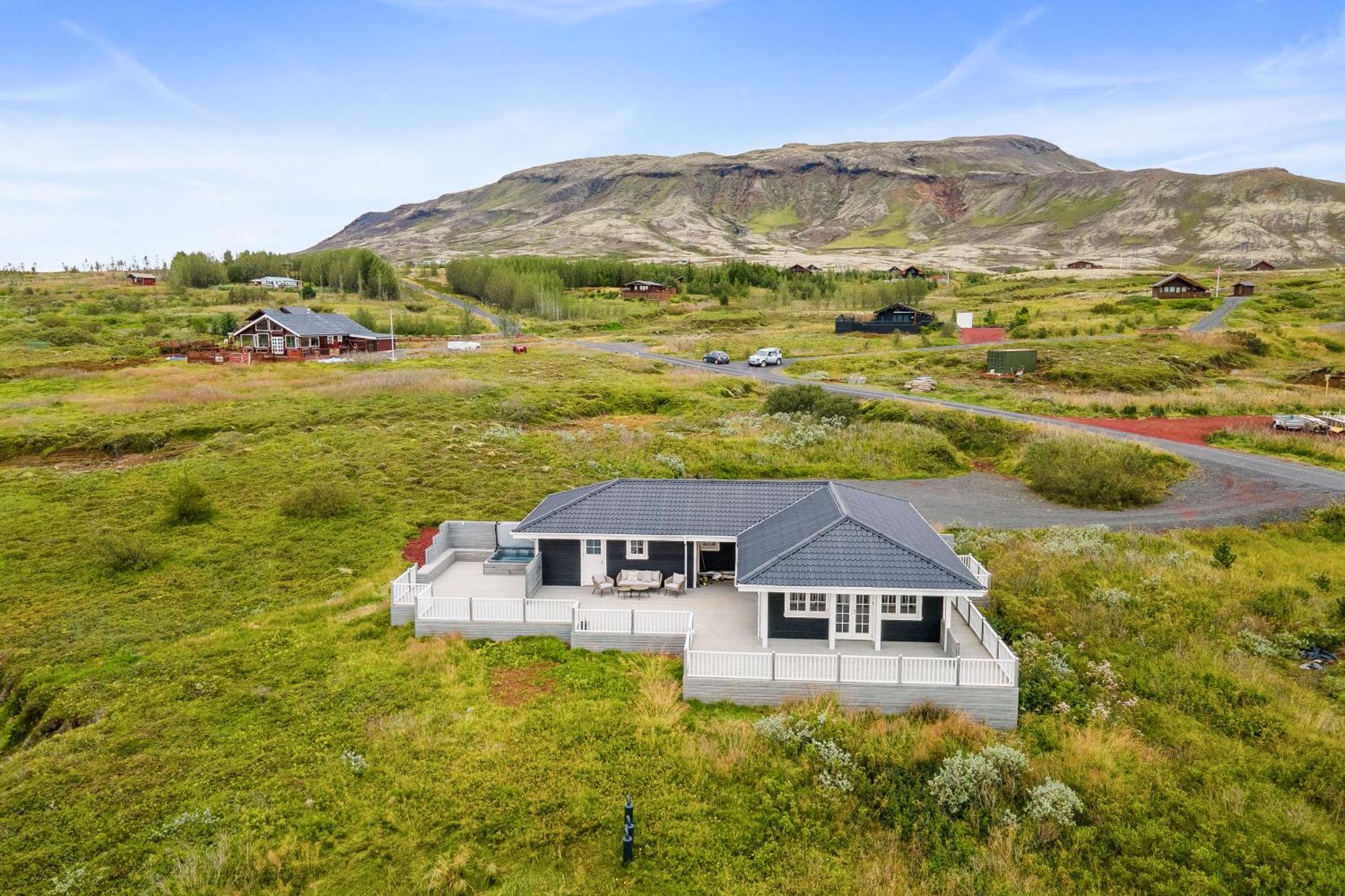 Venture Vacations-Golden Circle Hot Tub Cabin Selfoss Exterior photo