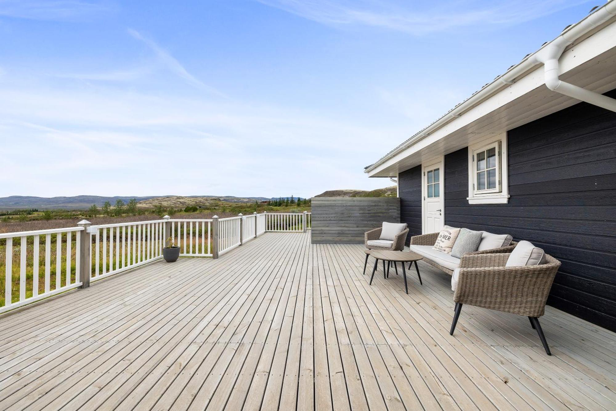 Venture Vacations-Golden Circle Hot Tub Cabin Selfoss Exterior photo